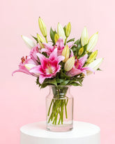 Lily Bouqk + Vase 🌷💖