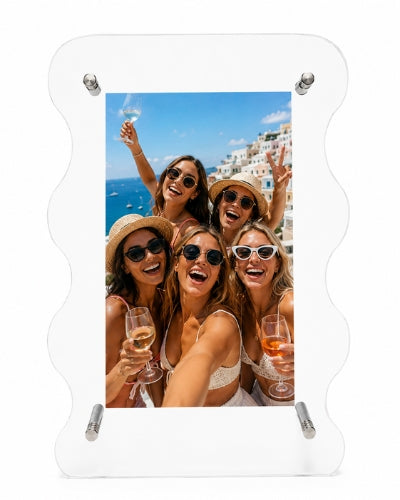 Clear acrylic floating 4x6 photo frame